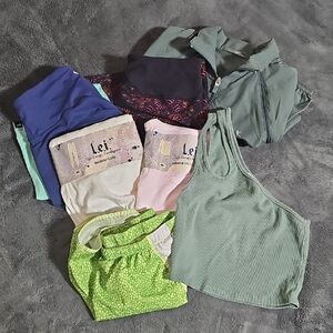 Women's Athletic Wear Bundle 7 Total Pieces Gym Exercise Active Size M